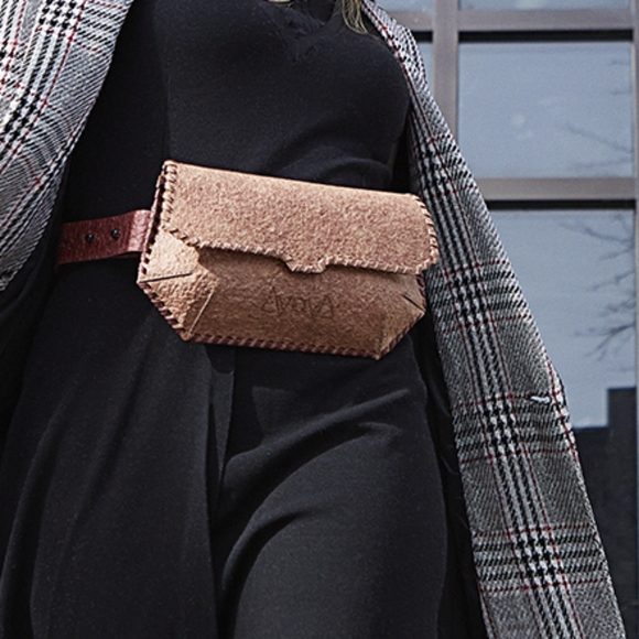 Aiya ayiA Momela Crossbody Bag/Fanny Pack Off White - Picture 5 of 7